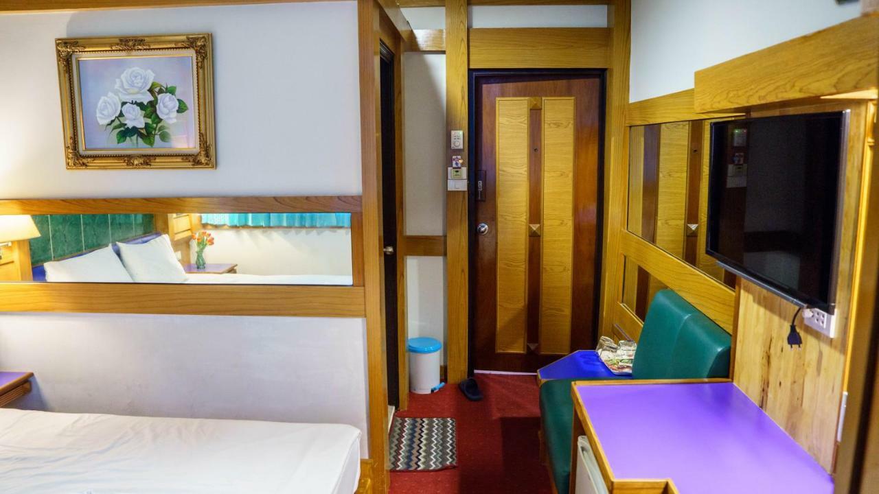 Siri Hotel Nakhonratchasima Eksteriør bilde